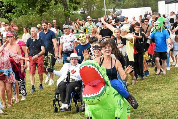 la plus longue chenille de Bretagne